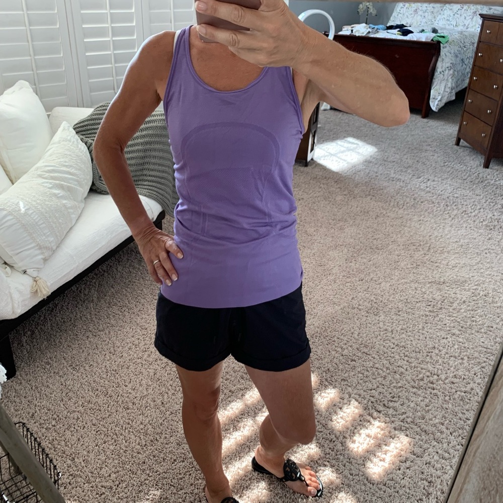 Lululemon top